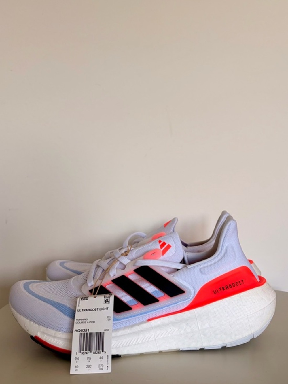 Adidas Ultraboost Light Men’s Running Shoes - NWT Size 10 (HQ6351)